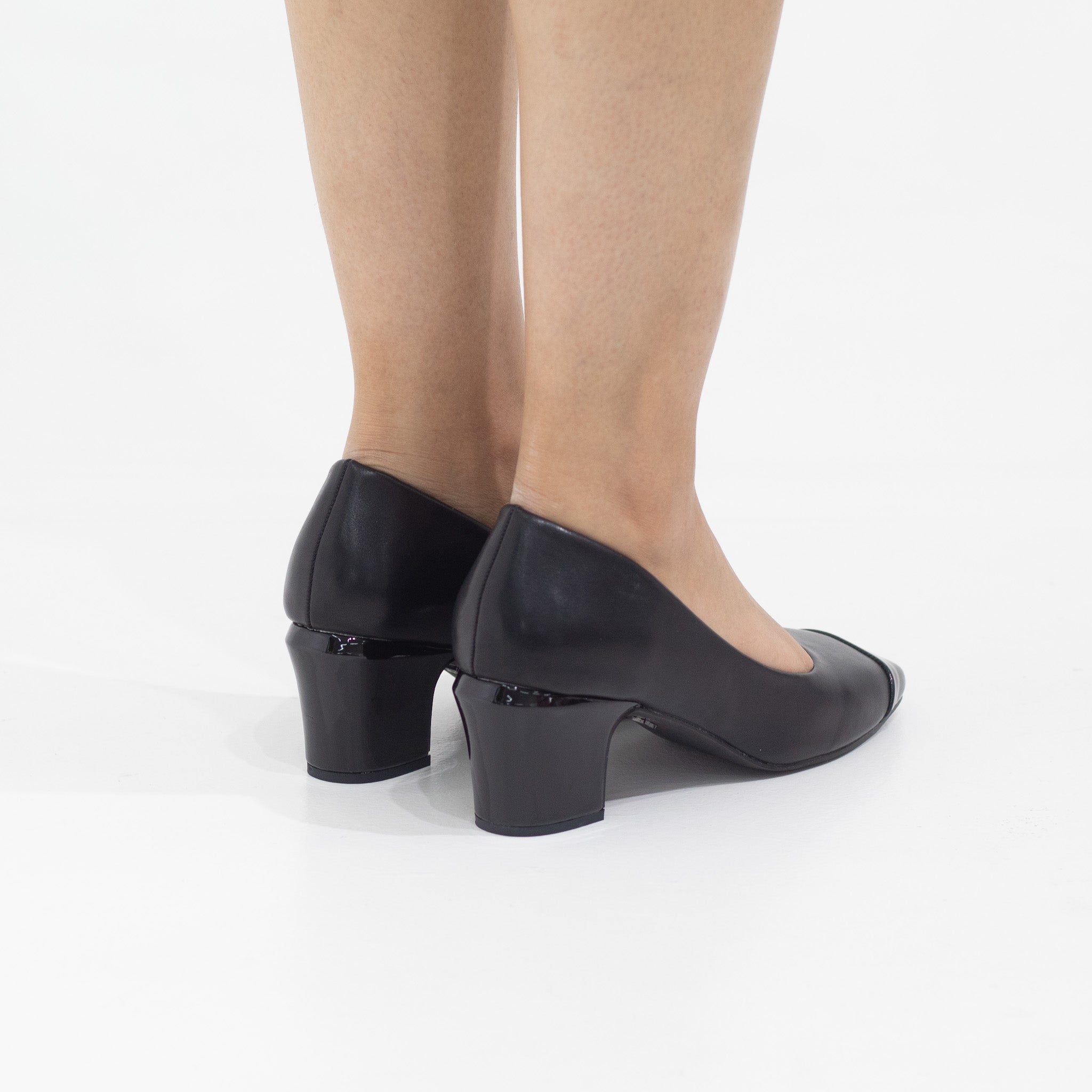 Black comfy 5cm heel pointy court shoe delilah