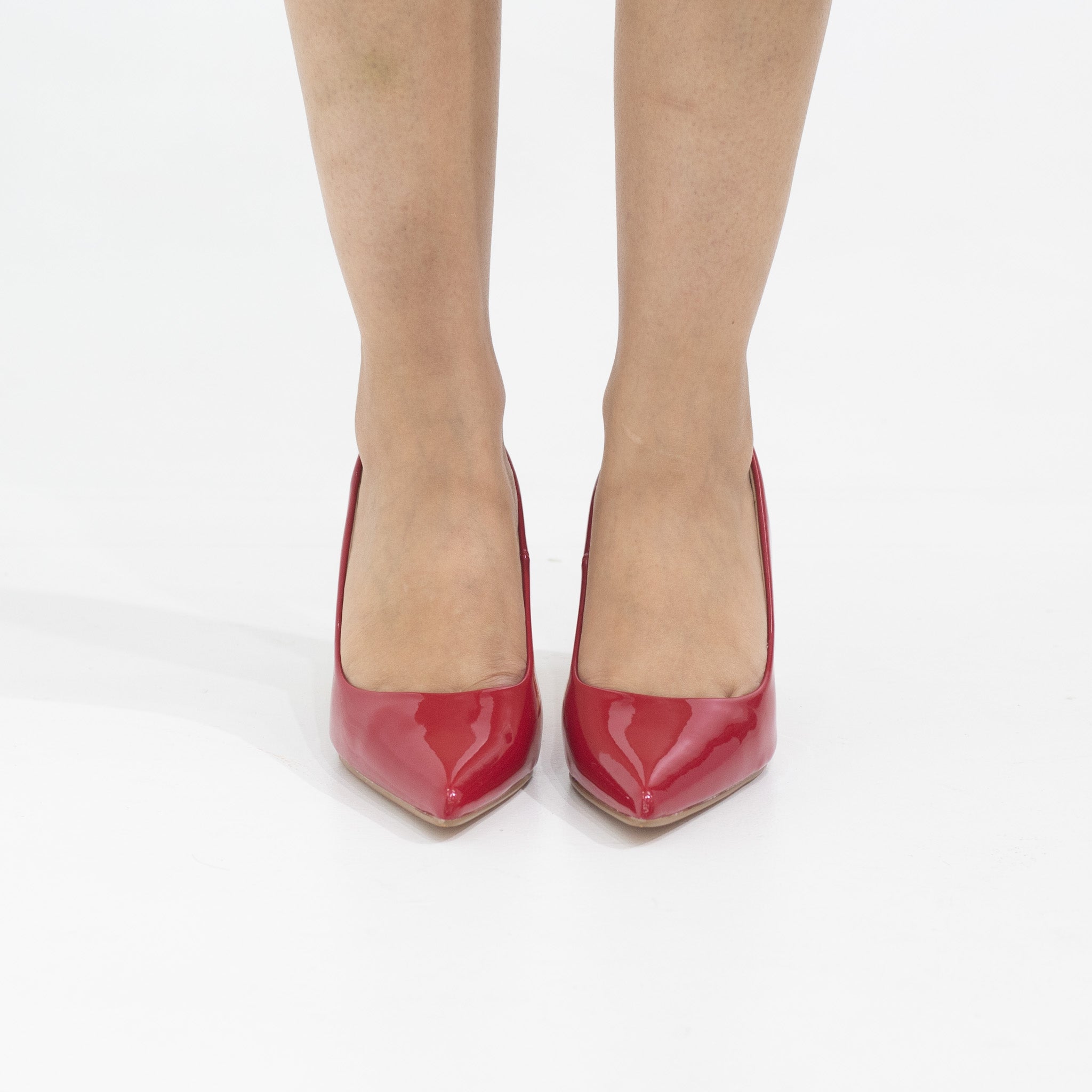 Red pointy court on 7.5cm special 2 circle heel advika