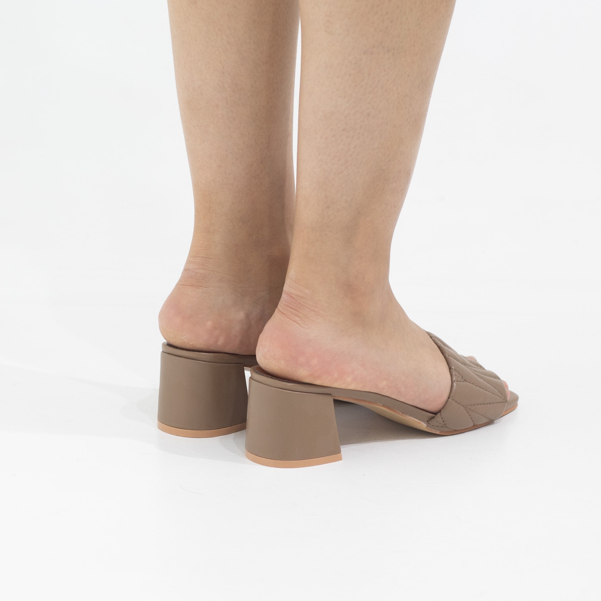 Khaki 5.5cm block heel weaved slides fairy