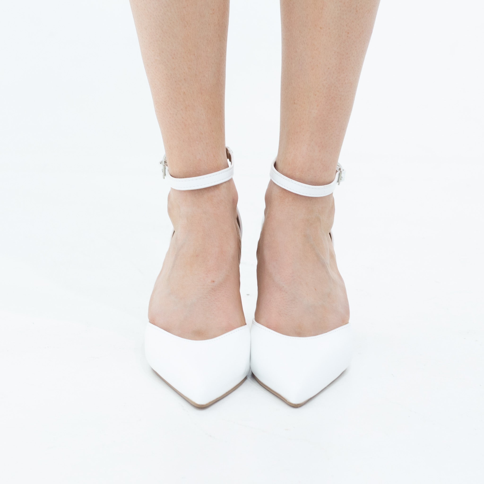 White open waist pointy PU on 7.5cm double circ heel akshara