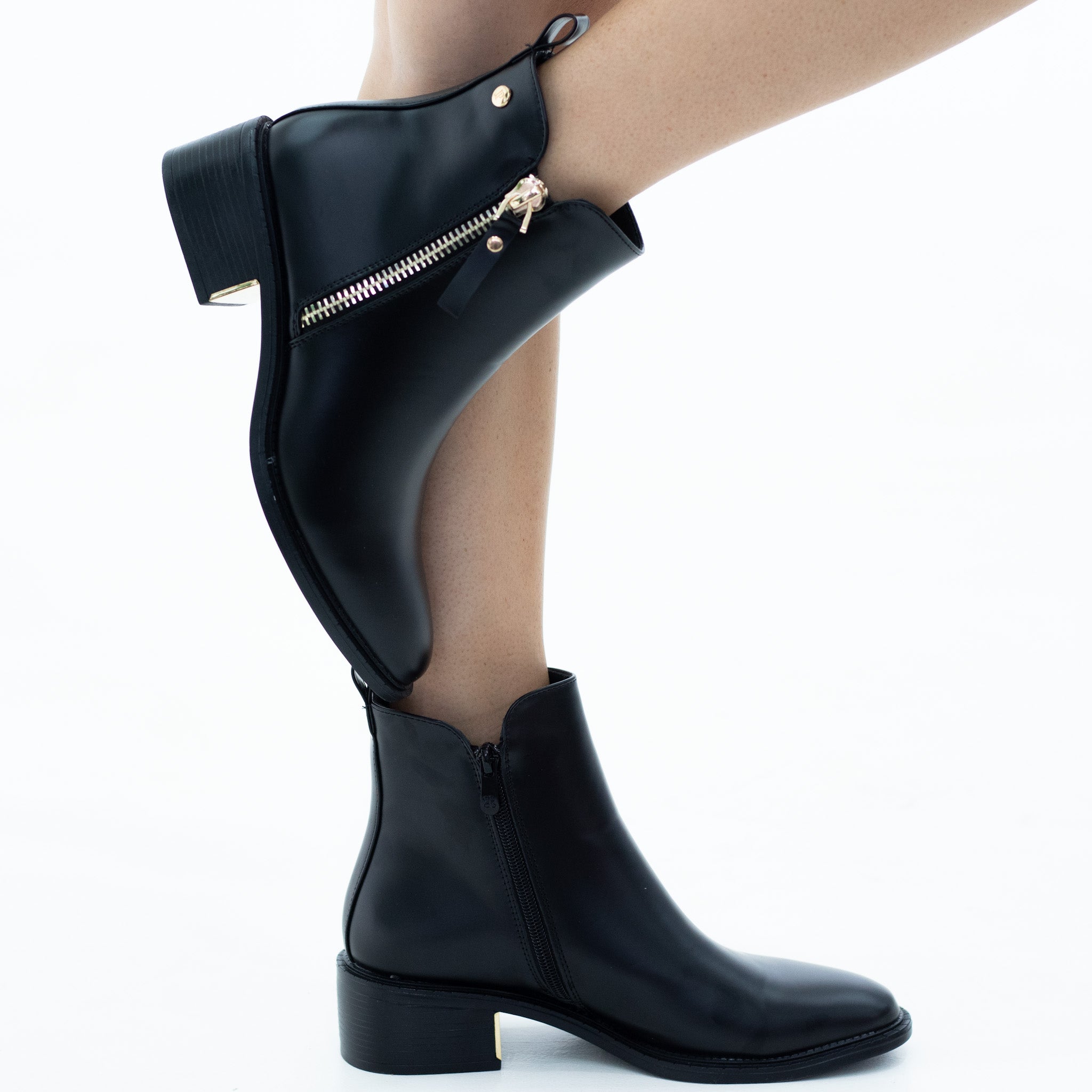 Black 4.5cm heel side zip ankle boot elvita